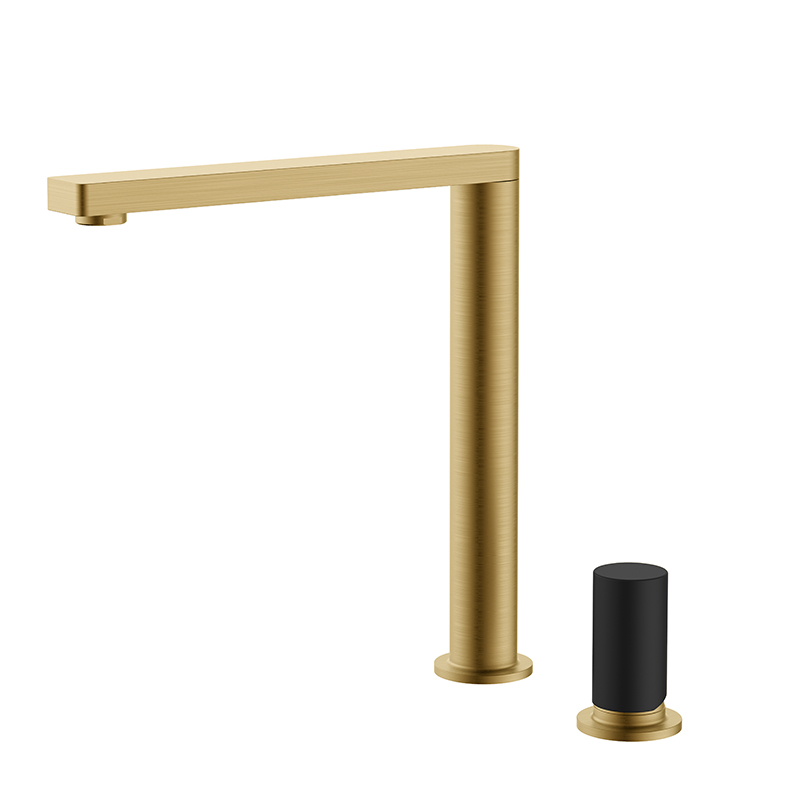 luxury kitchen faucets.jpg